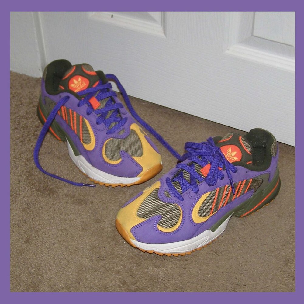 size 8 Womens or 6.5 Mens ADIDAS YUNG-1 TRAIL